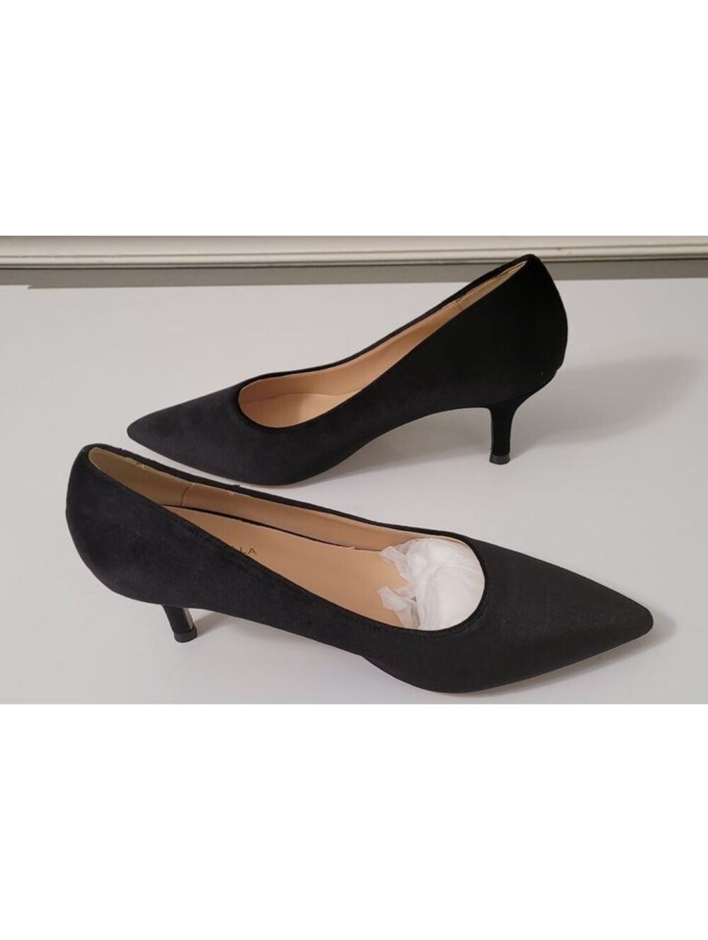 Newbella Women's Black Kitten Heel Velvet Pumps Classy Shoes Size 8